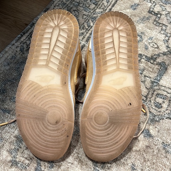 NIKE | Air Jordan 1 Iced Peach Retro Satin Suede Season of Her Collection Size 8 - Picture 5 of 8